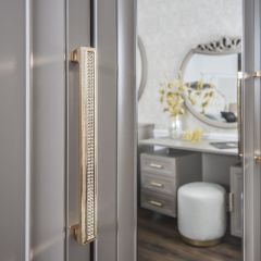 Шкаф 3-х ств с зеркалом Мокко (серый камень) в Карталах - kartaly.mebel24.online | фото 2
